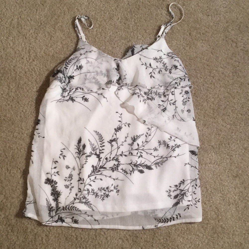 Sweet floral flowy tank